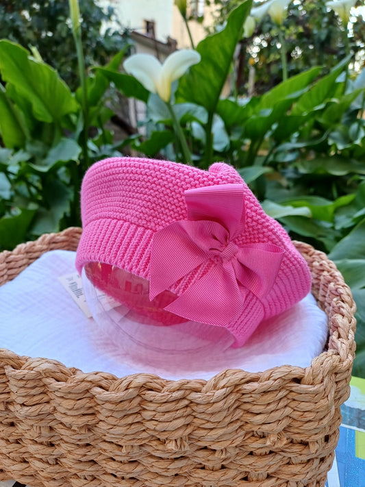 cappellino con fiocco