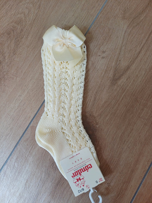 calzino con fiocco traforato